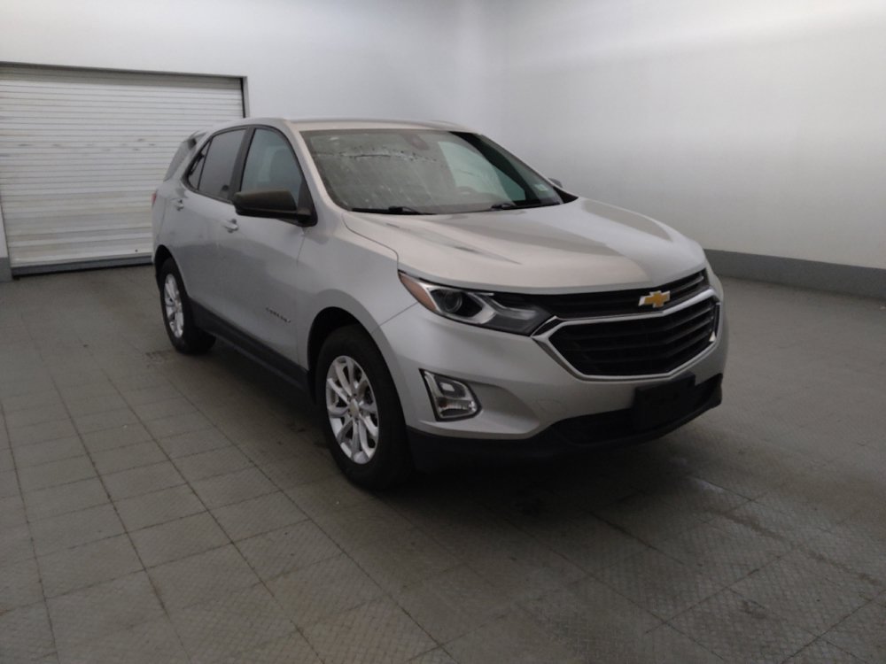 Used 2020 Chevrolet Equinox LS w/ LPO, Cargo Package AWD/4WD image 13