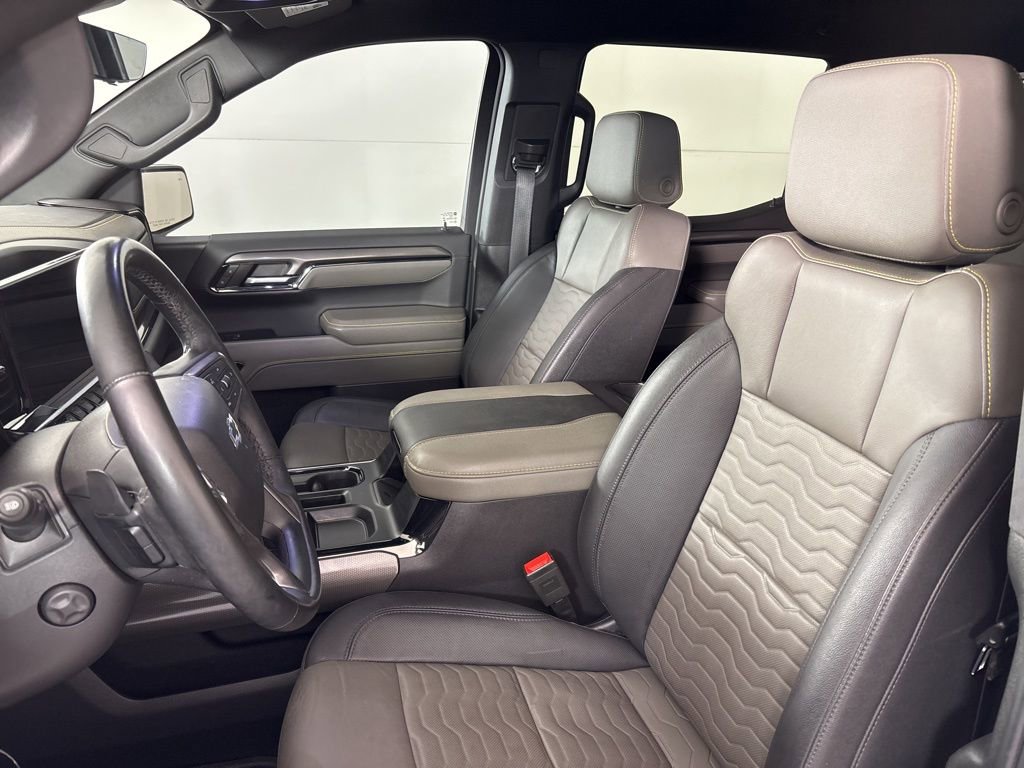 Used 2024 Chevrolet Silverado 1500 ZR2 w/ Technology Package image 39