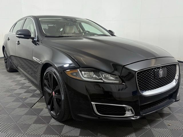 Used 2019 Jaguar XJ L Portfolio image 10