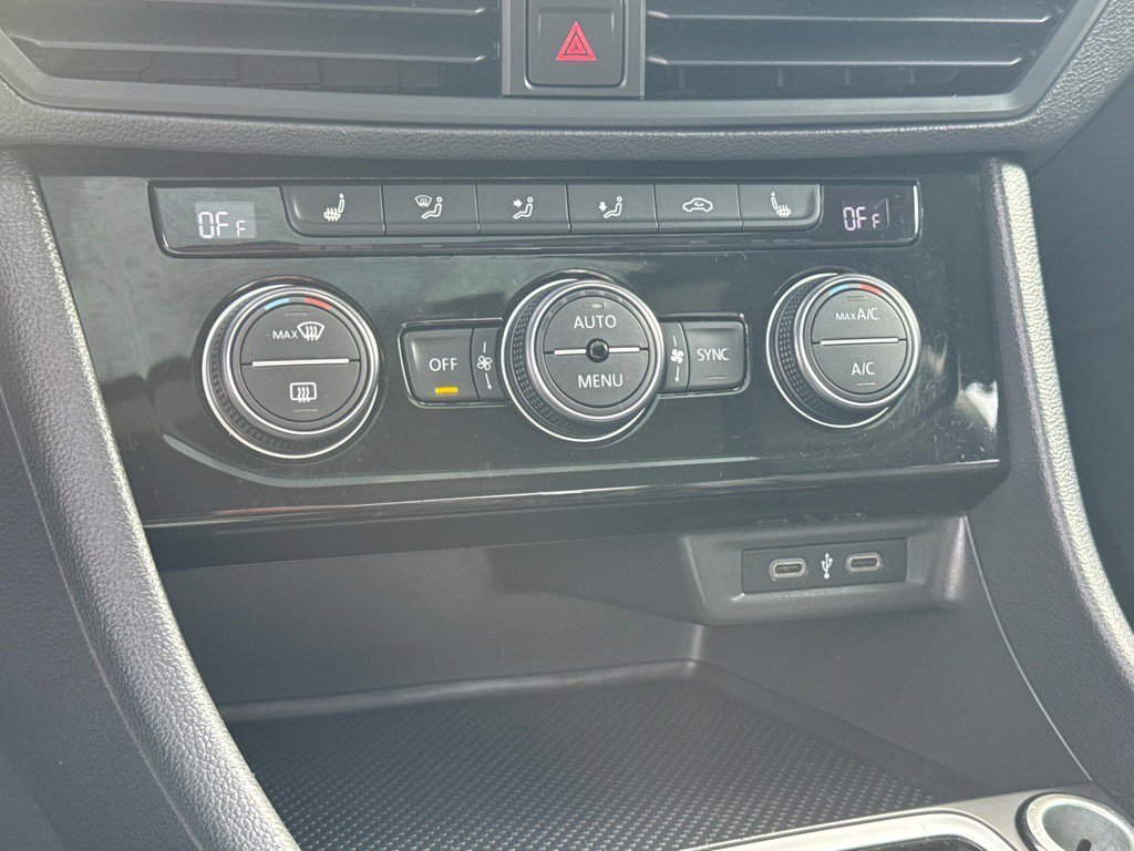 Used 2021 Volkswagen Jetta SE image 14