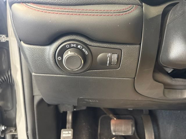 Used 2025 Dodge Durango GT AWD/4WD image 29