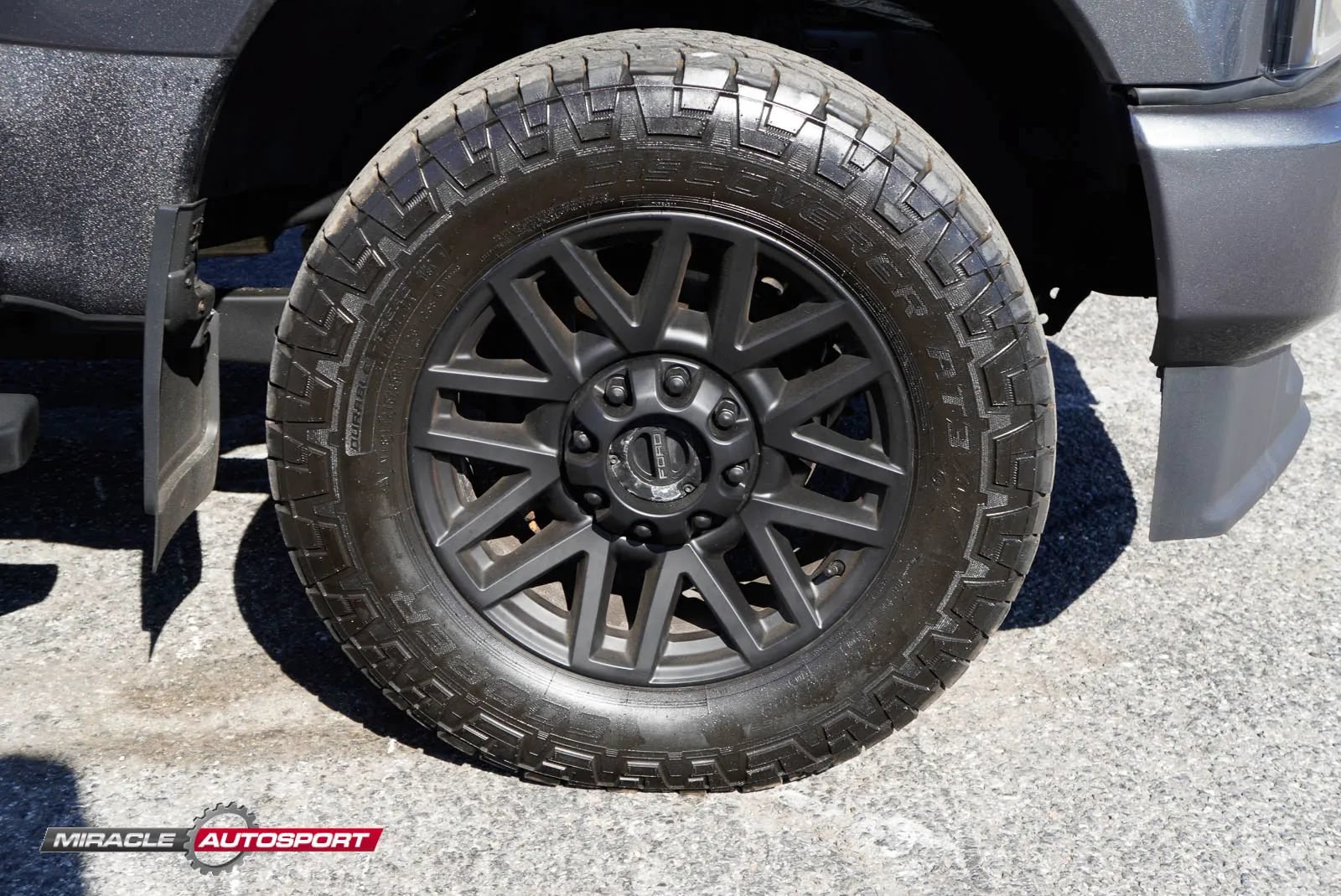Used 2020 Ford F350 Lariat AWD/4WD image 11