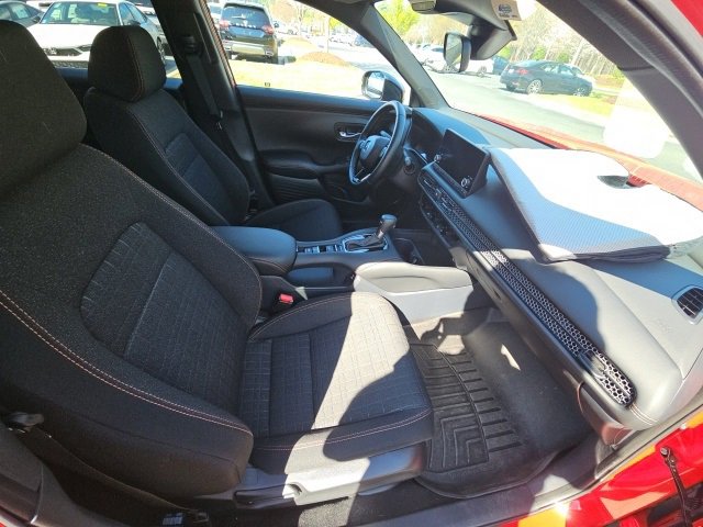 Used 2025 Honda HR-V Sport image 11