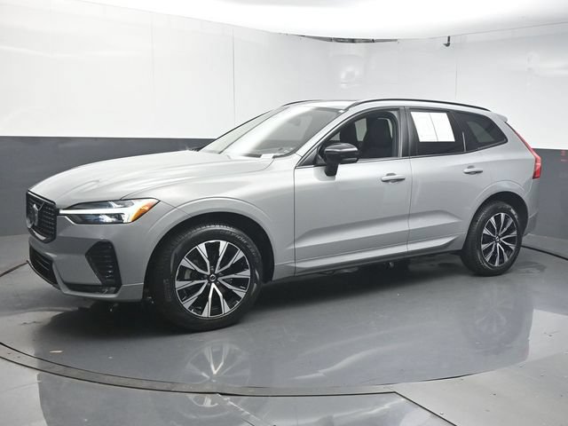Used 2024 Volvo XC60 B5 Core AWD/4WD image 4