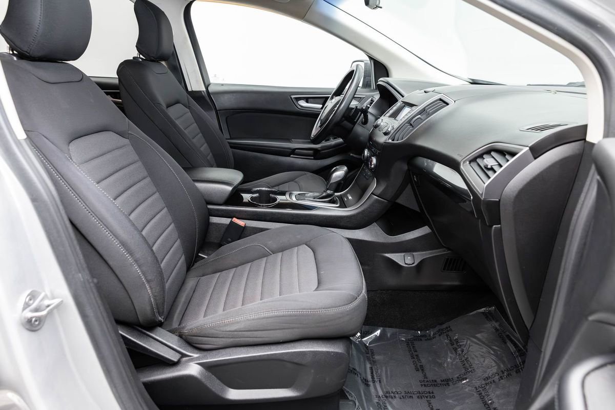 Used 2016 Ford Edge SE AWD/4WD image 14