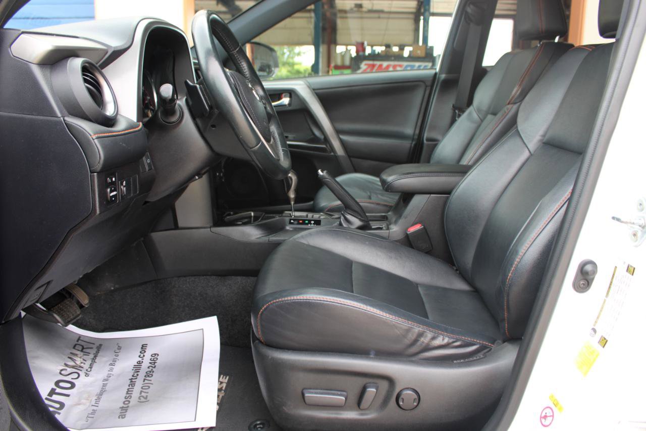 Used 2016 Toyota RAV4 SE FWD image 16