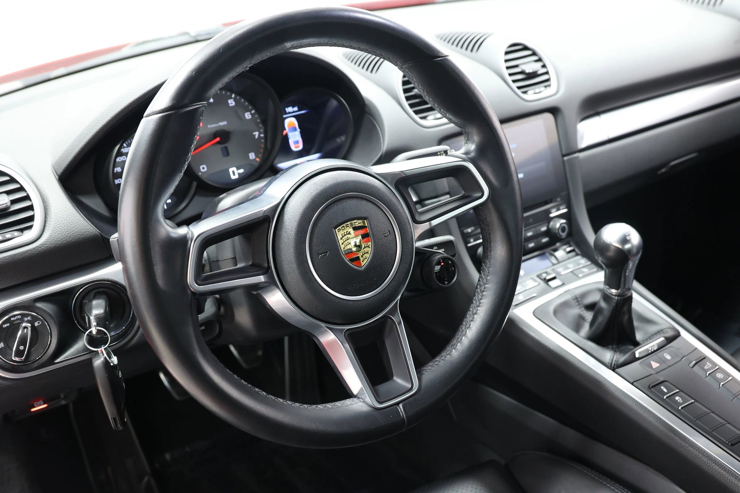 Used 2017 Porsche 718 Cayman S image 24