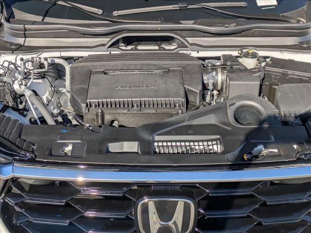New 2025 Honda Pilot Touring image 17