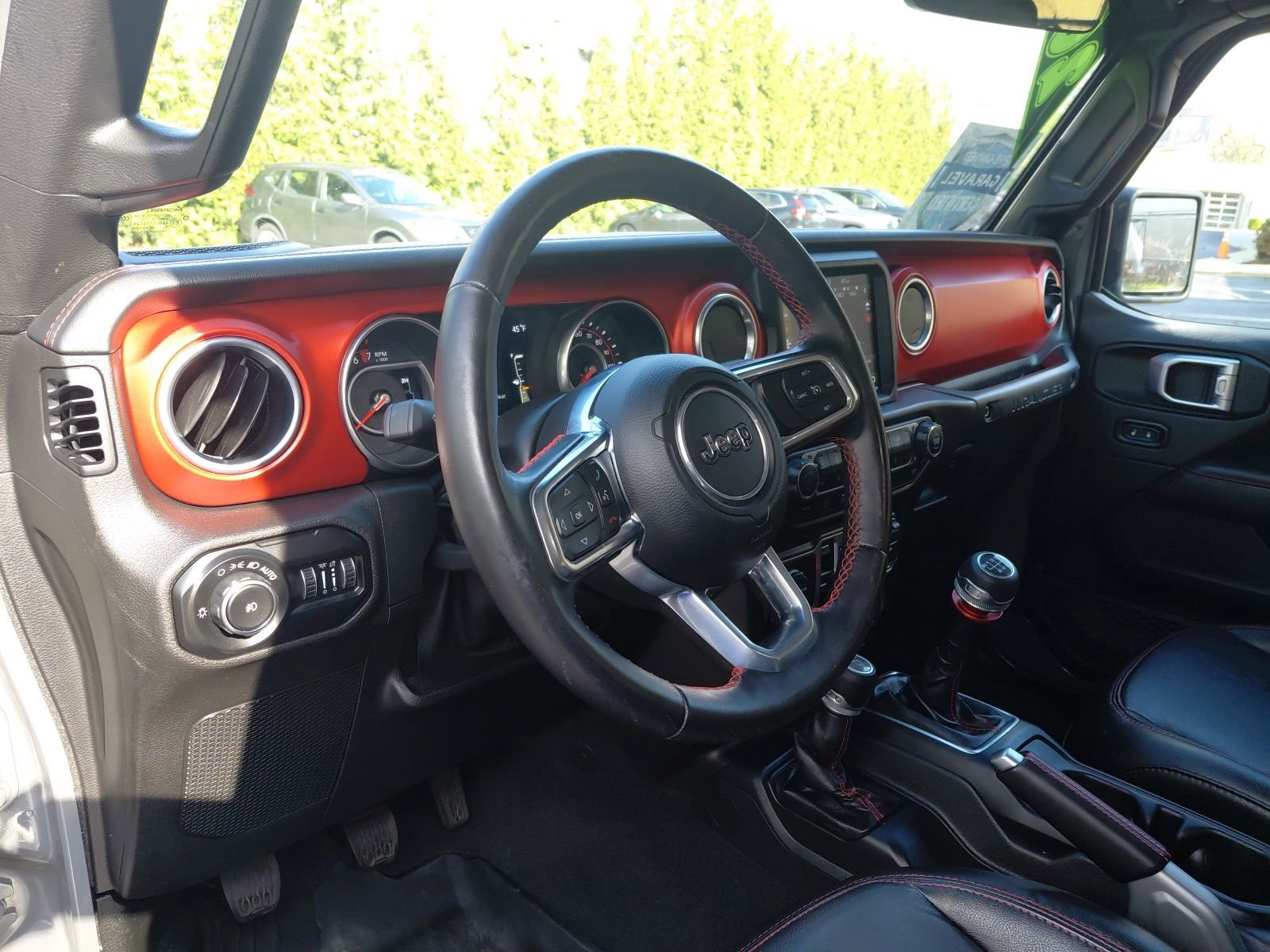 Used 2020 Jeep Wrangler Unlimited Rubicon w/ Dual Top Group AWD/4WD image 17