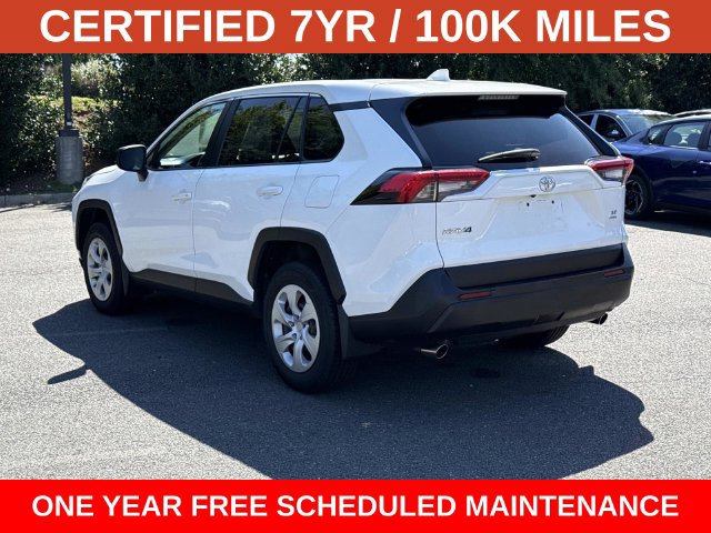 Used 2024 Toyota RAV4 LE AWD/4WD image 4