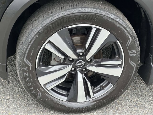 Used 2023 Nissan Rogue Platinum w/ Platinum Premium Package AWD/4WD image 10