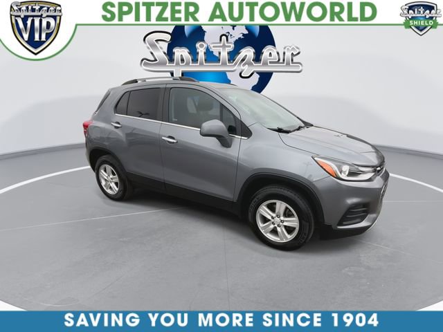 Used 2019 Chevrolet Trax LT w/ LT Convenience Package image 2