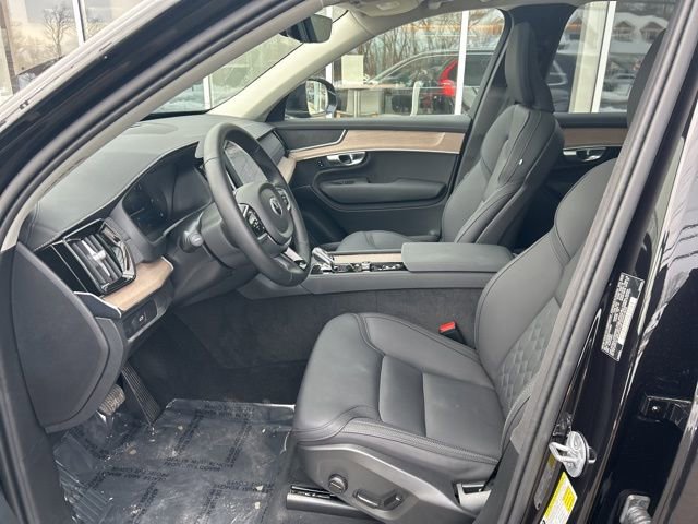 Certified 2025 Volvo XC90 B5 Plus image 17