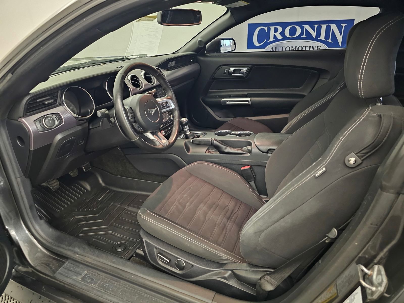 Used 2015 Ford Mustang GT RWD image 3