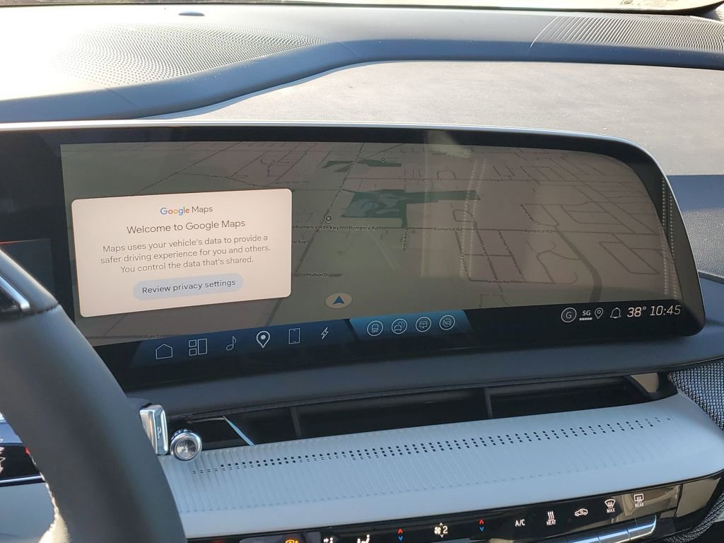 New 2026 Cadillac Optiq Luxury 1 image 14