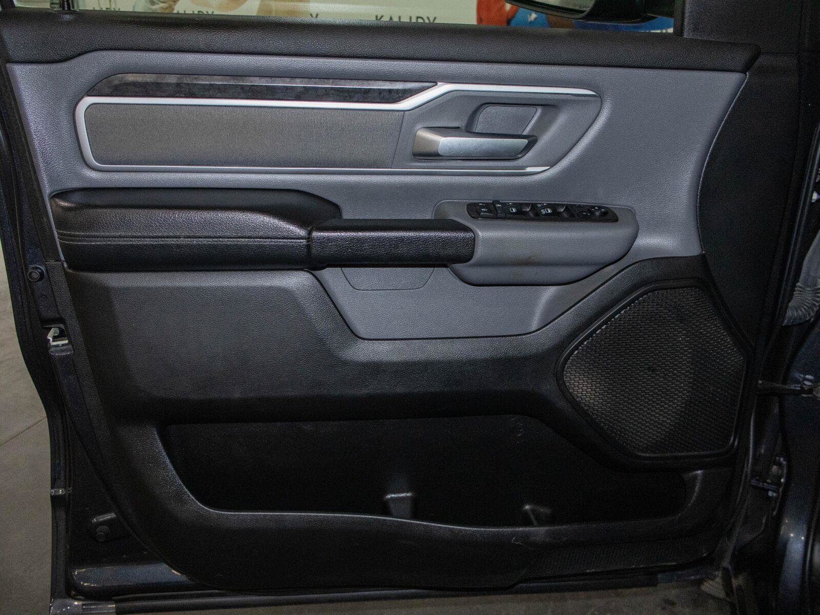 Used 2021 RAM 1500 Big Horn AWD/4WD image 10