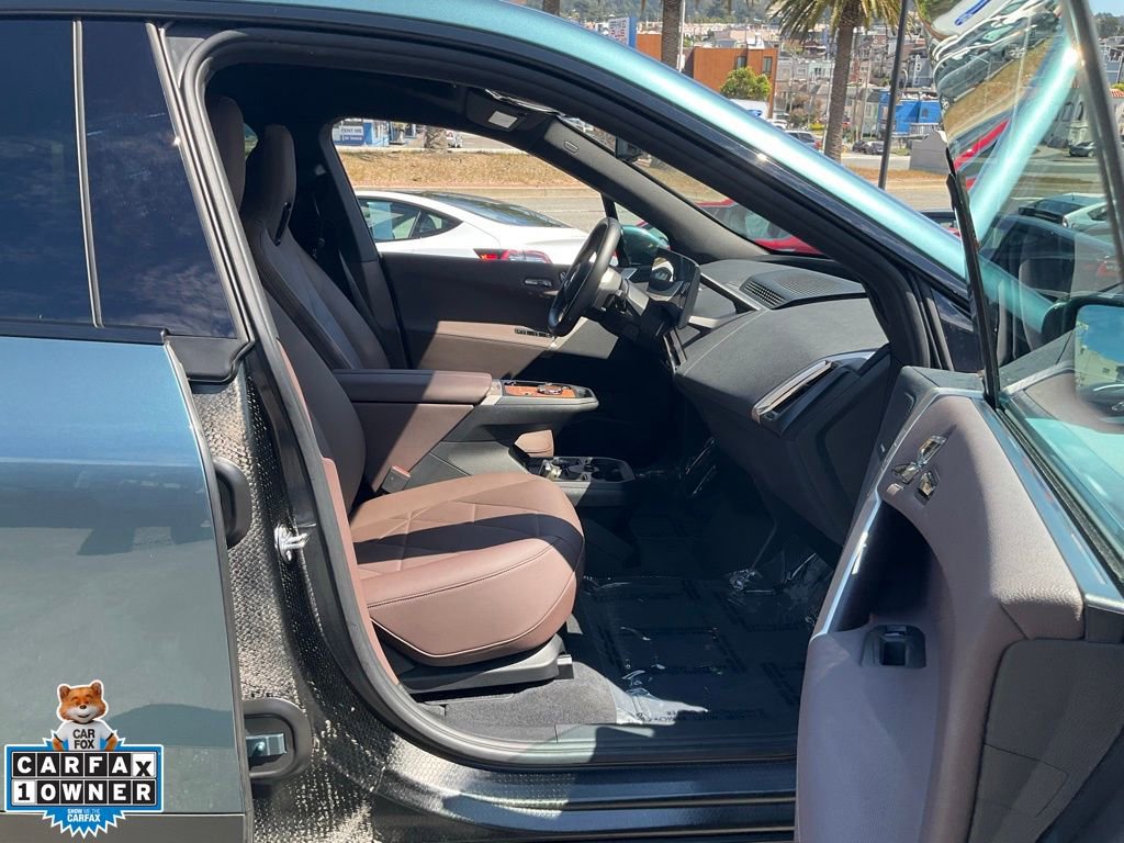 Used 2023 BMW iX xDrive50 w/ Premium Package image 61