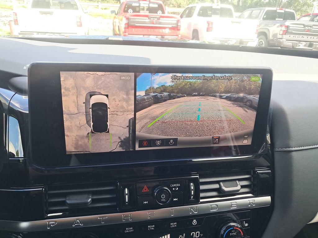 New 2026 Nissan Pathfinder SL AWD/4WD image 21
