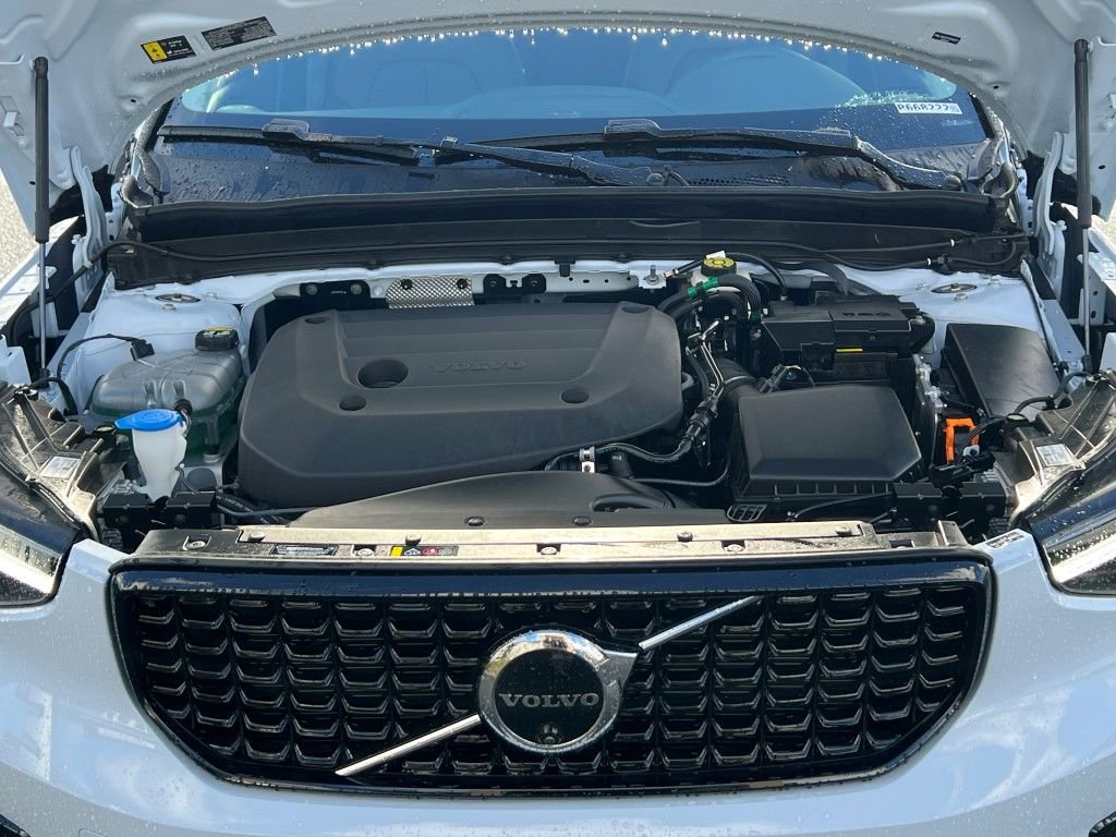 Used 2026 Volvo XC40 B5 Plus w/ Protection Package Premier AWD/4WD image 39