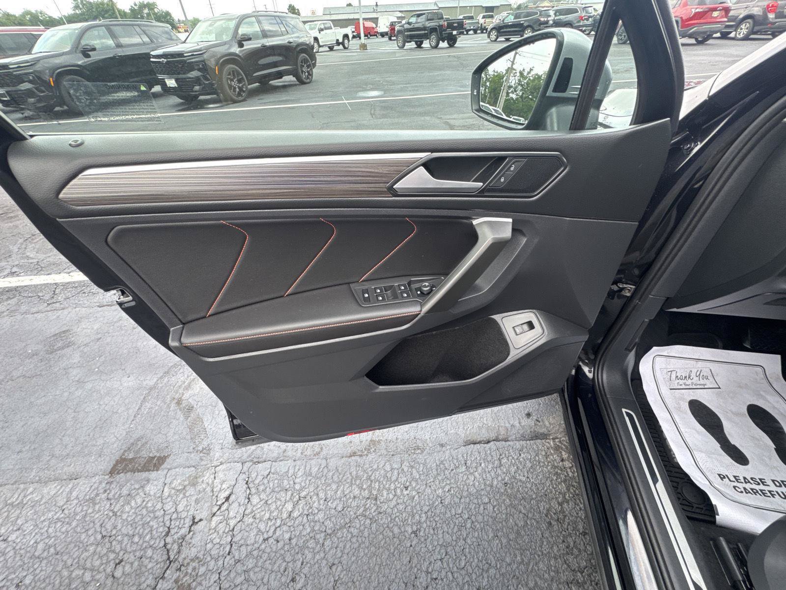 Used 2024 Volkswagen Tiguan Wolfsburg Edition AWD/4WD image 8