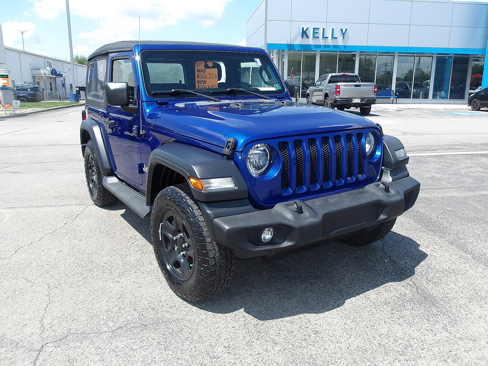Used 2019 Jeep Wrangler Sport AWD/4WD image 1