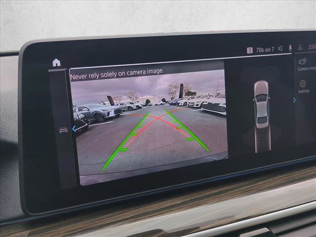 Used 2021 BMW 530e w/ Premium Package image 14