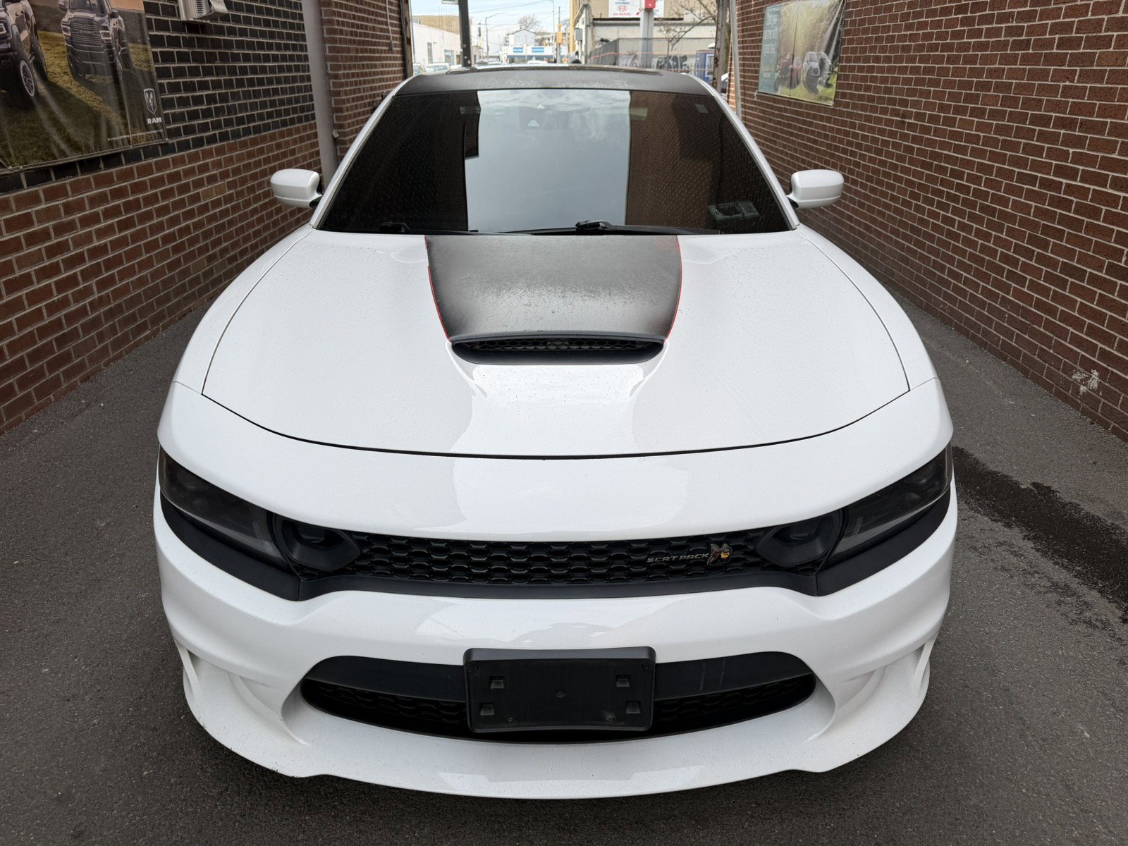 Used 2022 Dodge Charger Scat Pack w/ Dynamics Package image 3