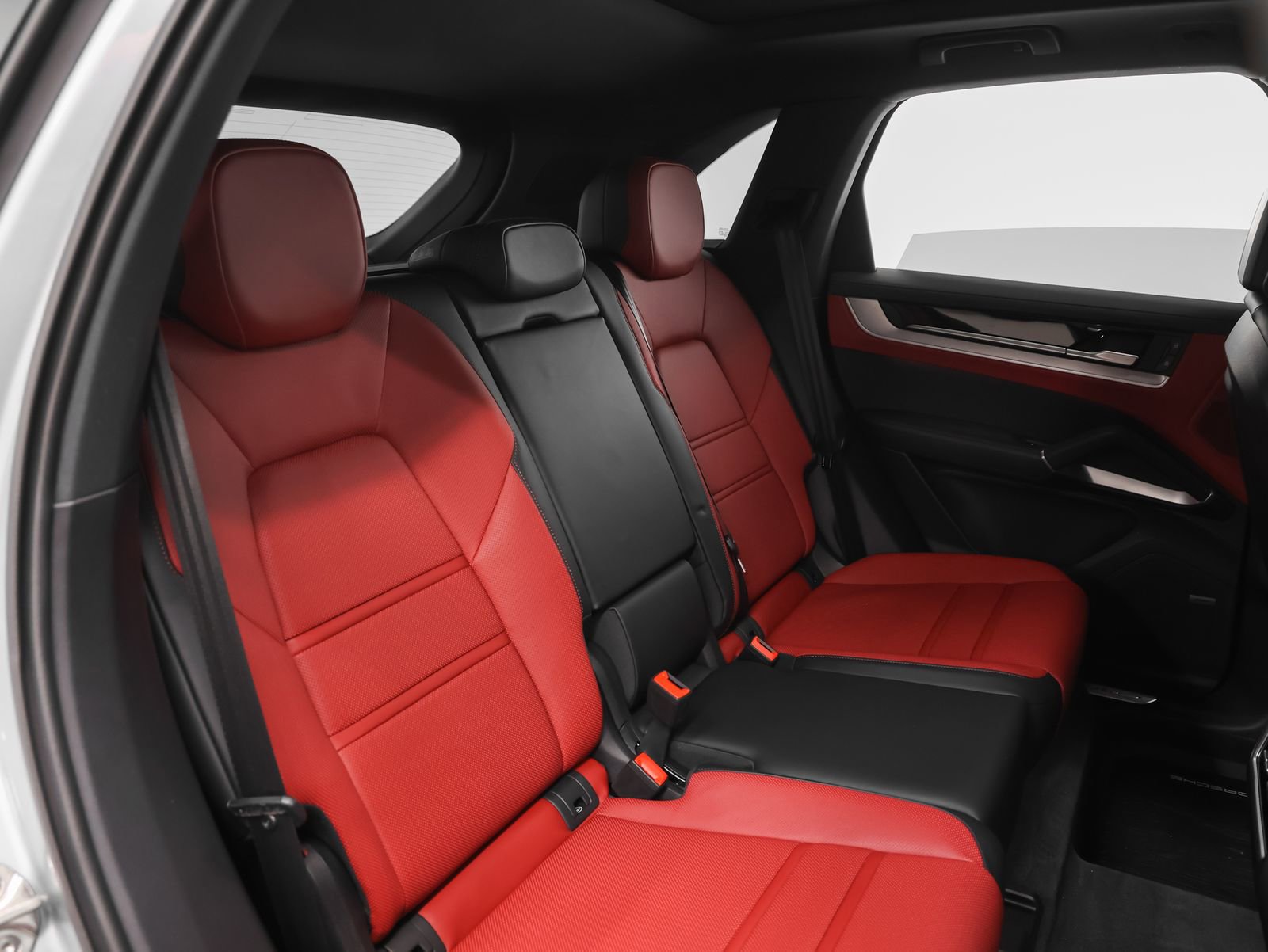 Certified 2025 Porsche Cayenne E-Hybrid image 30