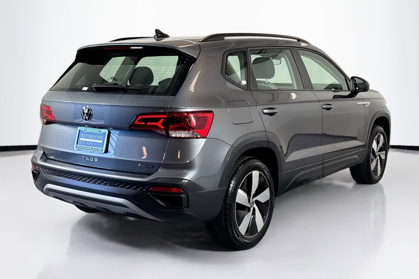 Used 2024 Volkswagen Taos S image 5