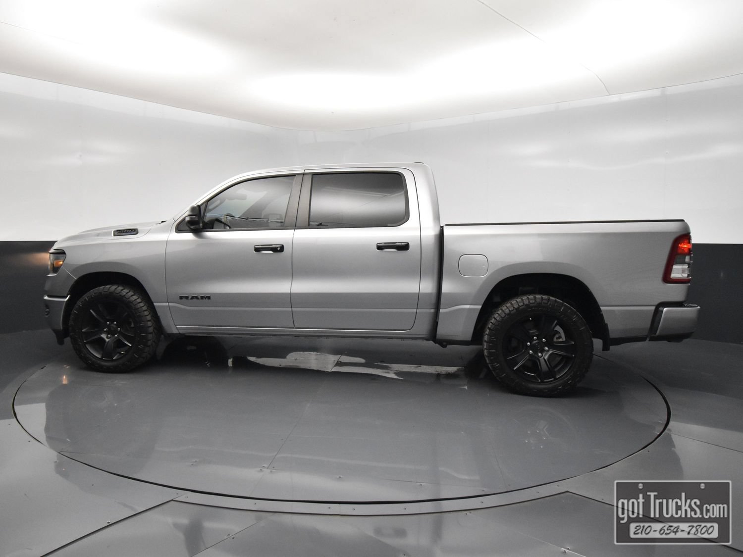 Used 2023 RAM 1500 Big Horn AWD/4WD image 3