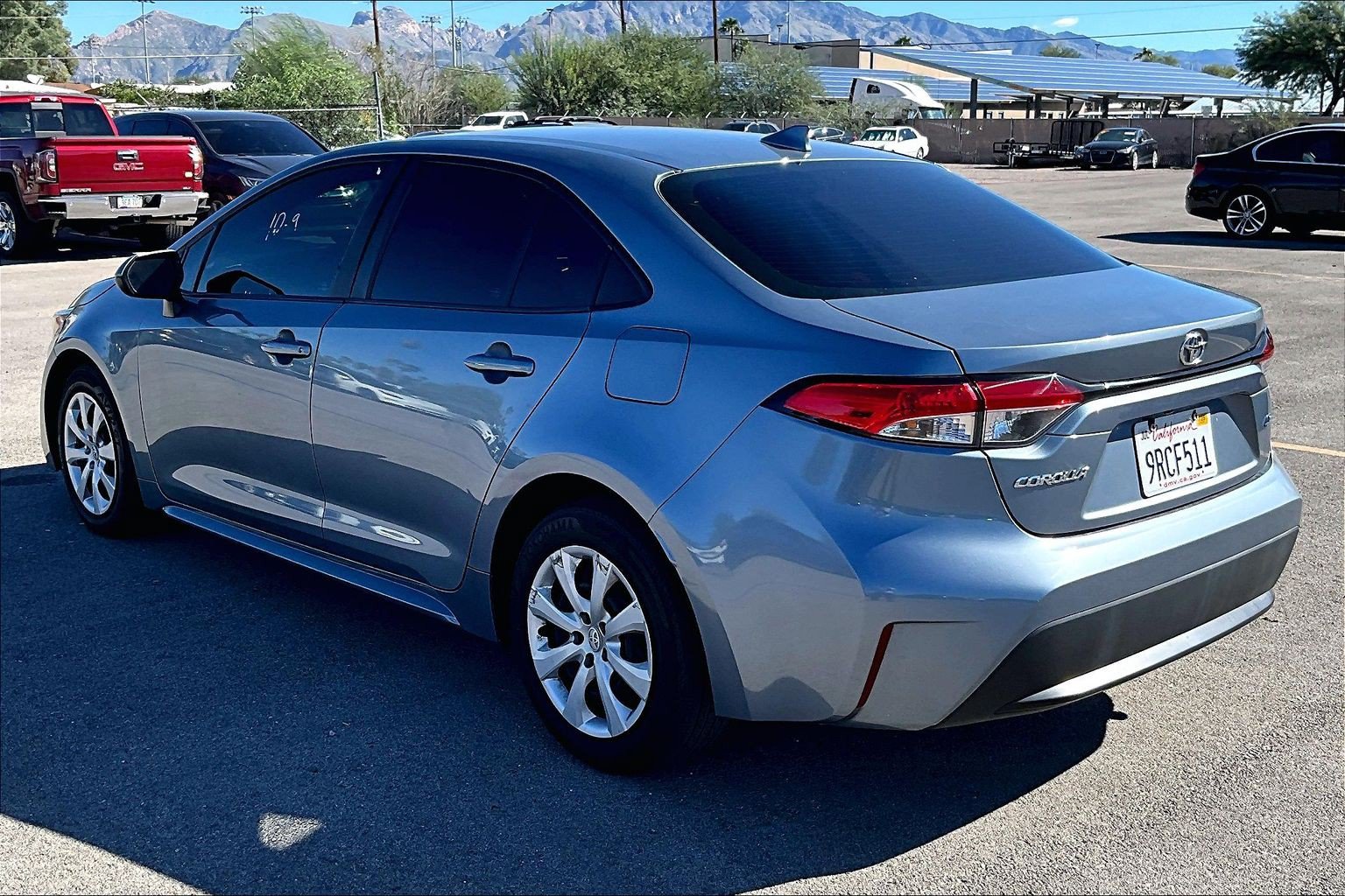Used 2021 Toyota Corolla LE FWD image 4