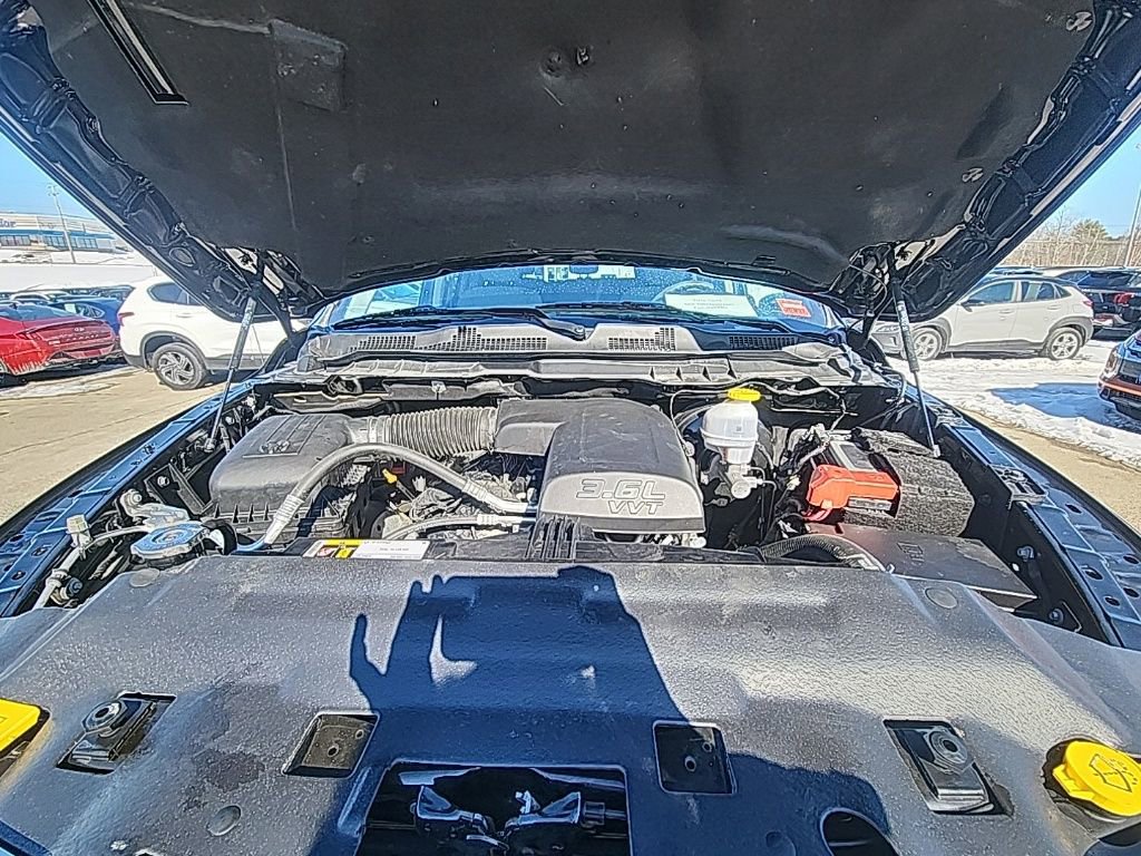 Used 2024 RAM 1500 Classic SLT AWD/4WD image 19