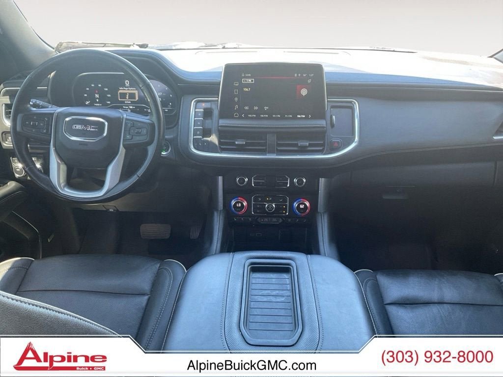Certified 2022 GMC Yukon XL SLT w/ SLT Premium Package AWD/4WD image 10
