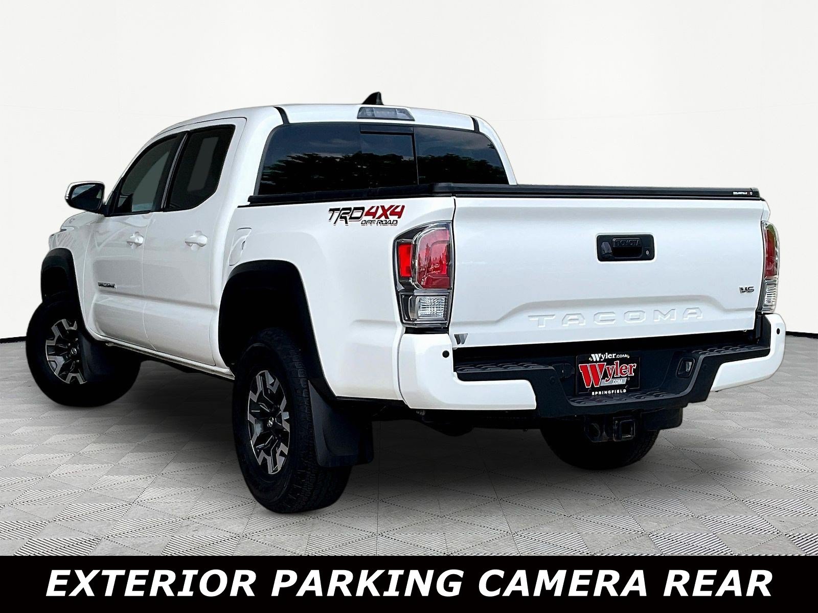 Used 2021 Toyota Tacoma TRD Off-Road w/ TRD Premium Off Road Package AWD/4WD image 4