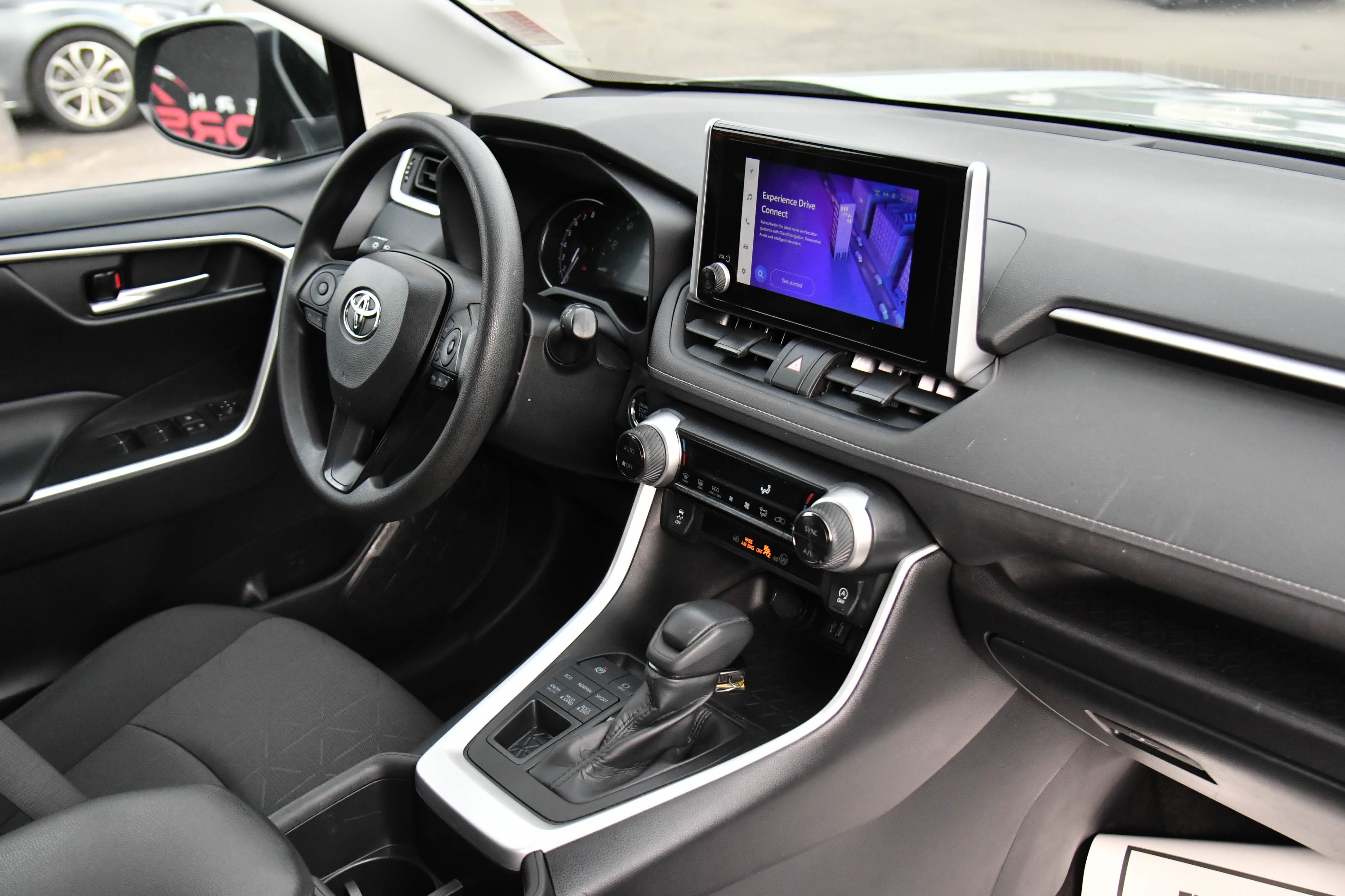 Used 2023 Toyota RAV4 XLE image 44