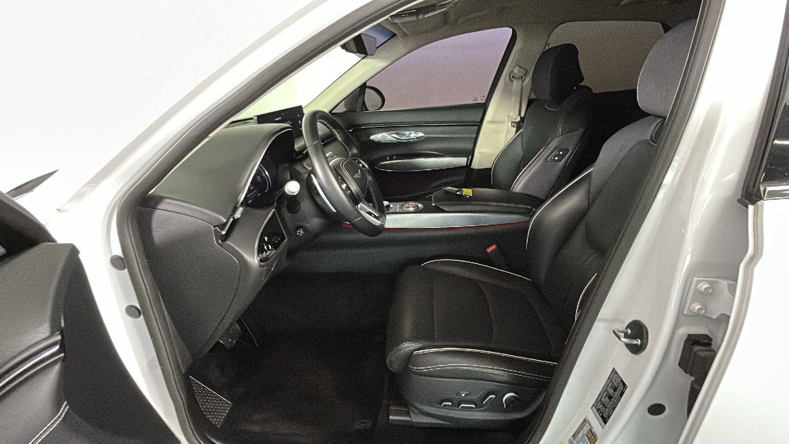 Used 2024 Genesis Electrified GV70 AWD/4WD image 14