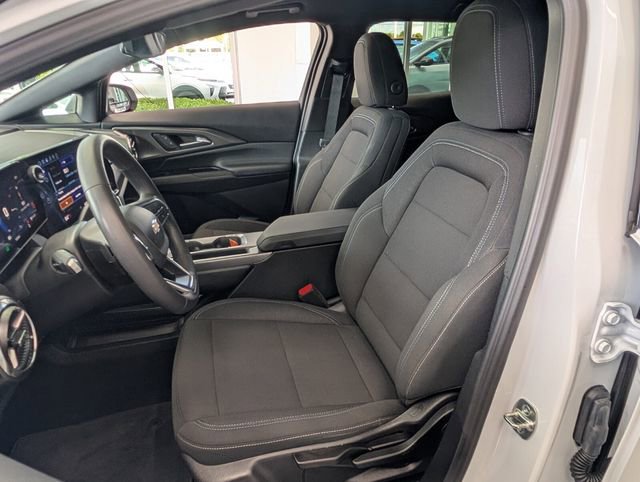 Used 2026 Chevrolet Equinox EV LT image 6