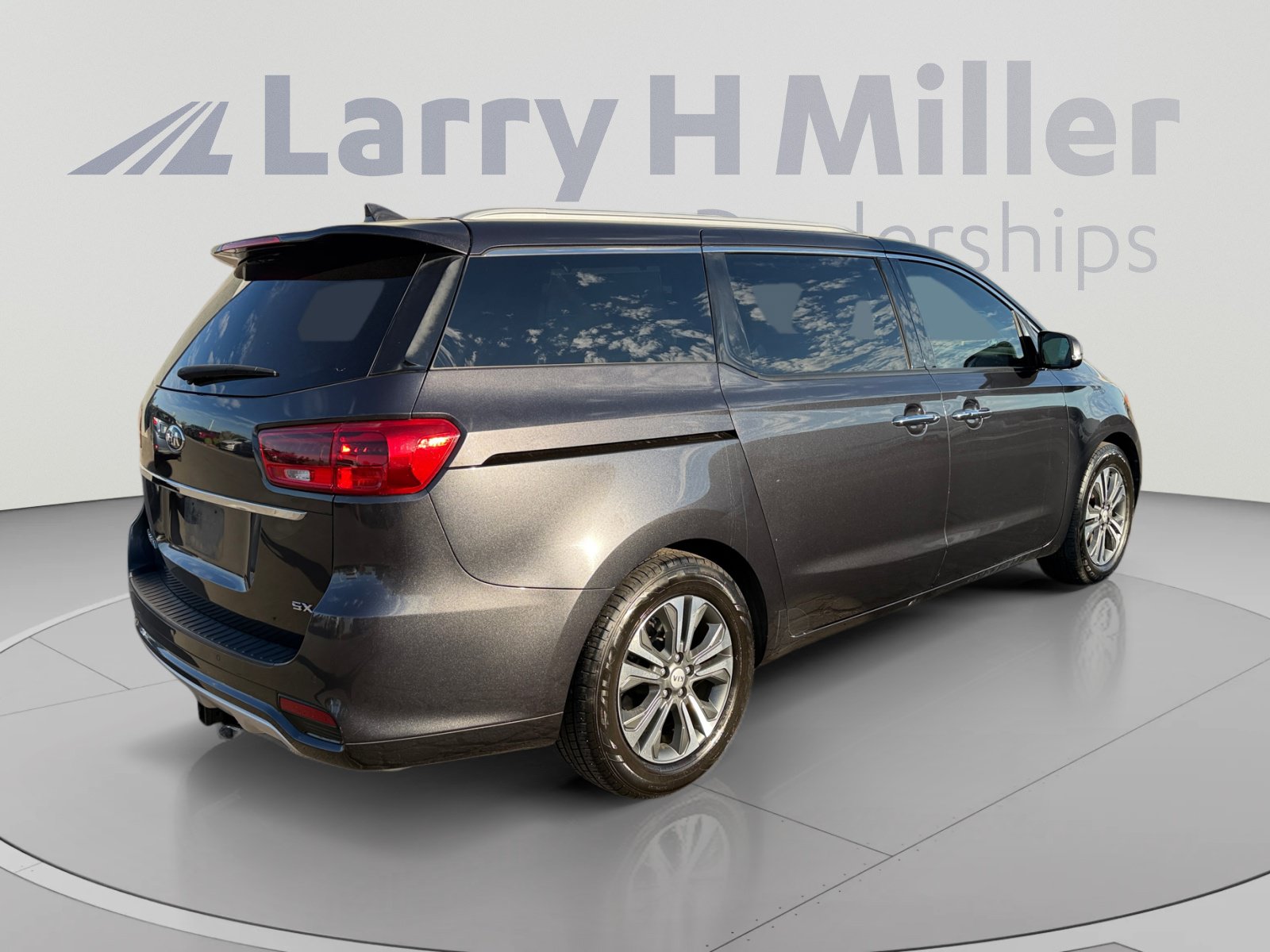 Used 2019 Kia Sedona SX FWD image 5