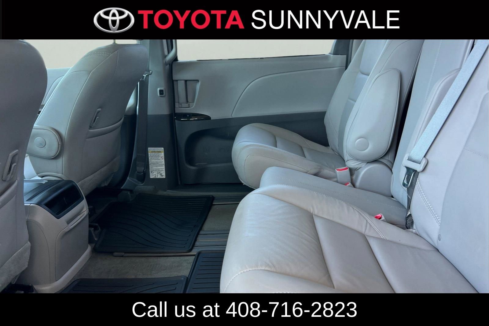 Used 2017 Toyota Sienna XLE w/ XLE Navigation Package FWD image 6