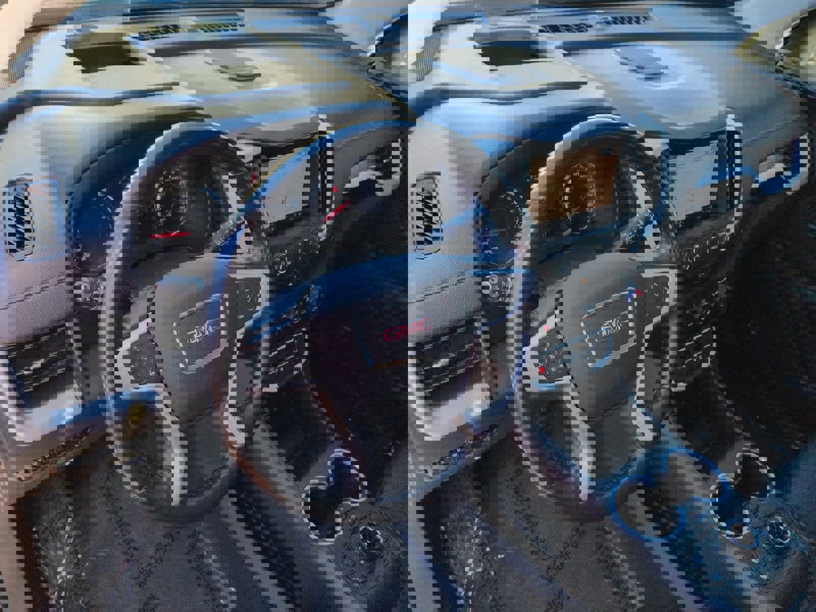 Used 2022 GMC Terrain SLT w/ Infotainment Package II image 10