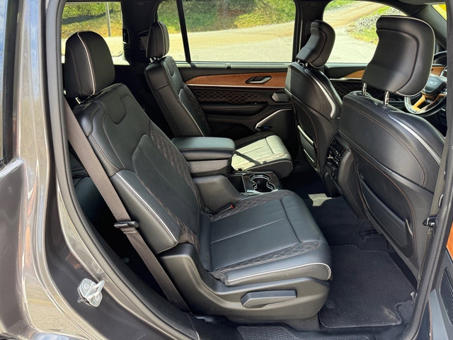 Used 2023 Jeep Grand Cherokee L Summit image 25