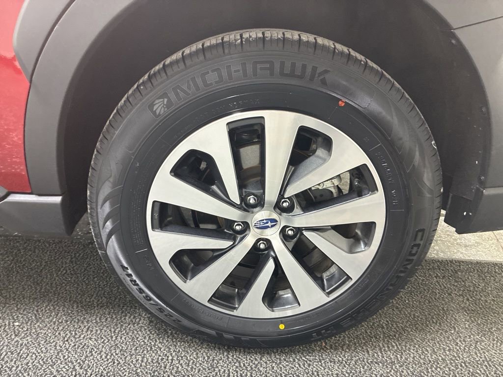 Used 2025 Subaru Outback Premium image 9