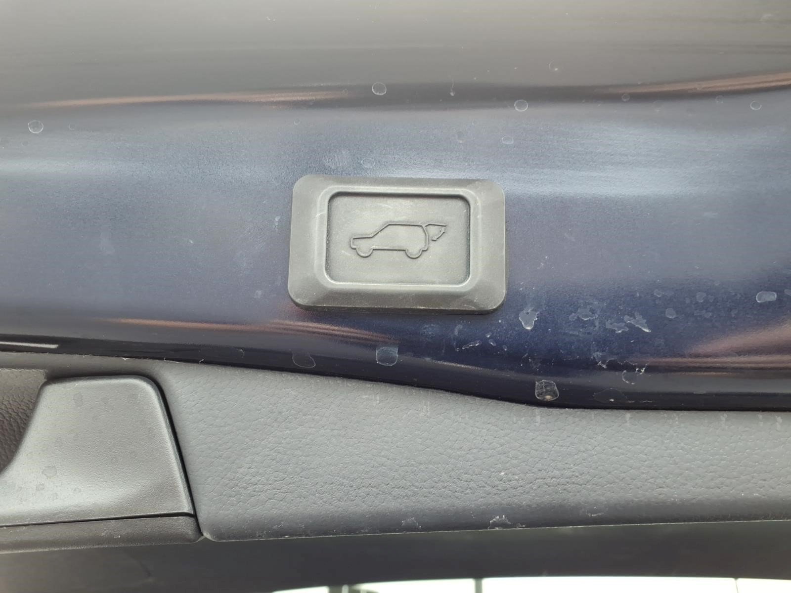 Used 2021 Toyota RAV4 XSE AWD/4WD image 10