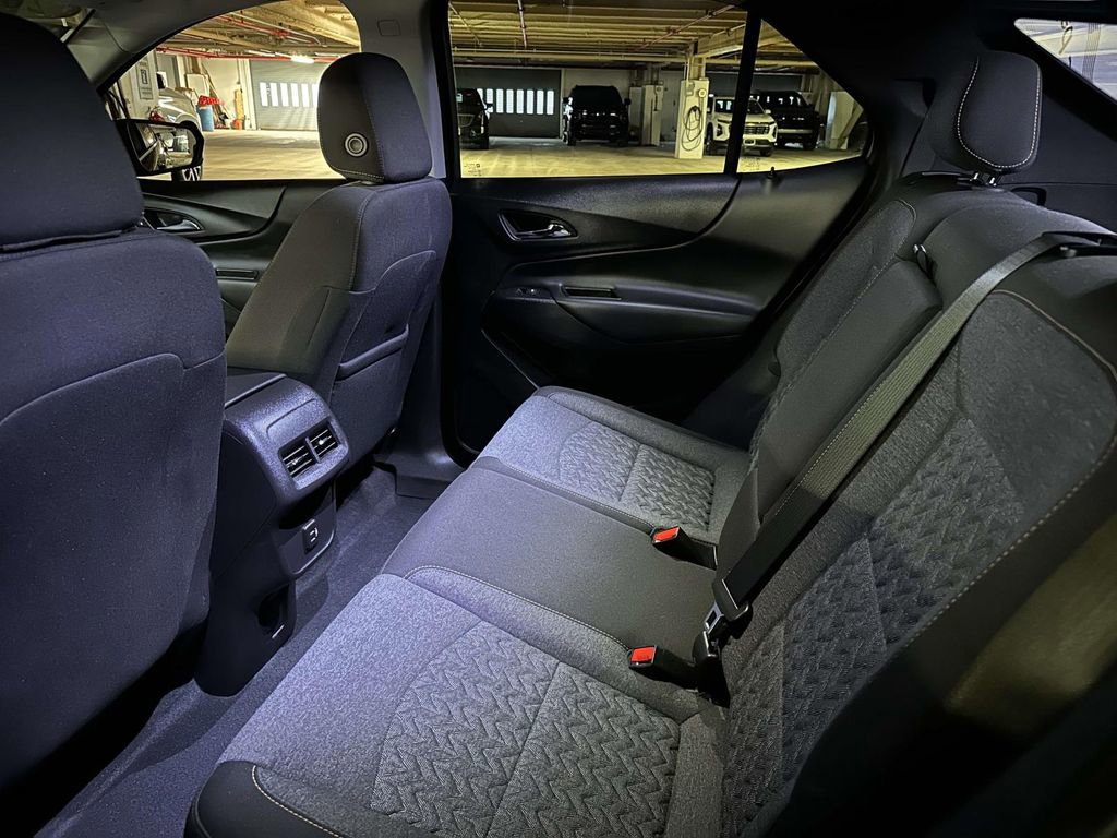 Used 2023 Chevrolet Equinox LT image 16