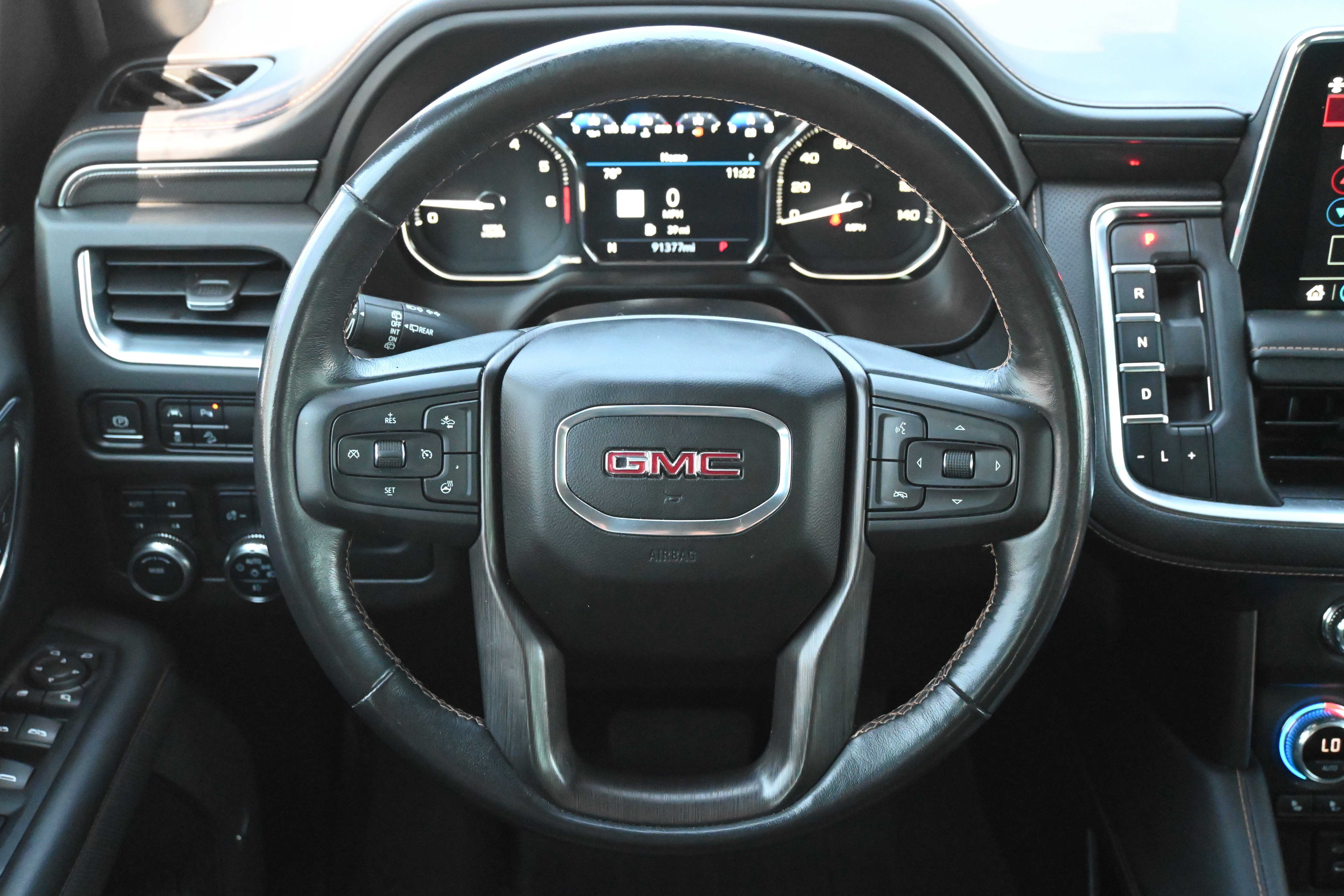 Used 2021 GMC Yukon XL AT4 w/ Rear Media and Nav Package AWD/4WD image 17