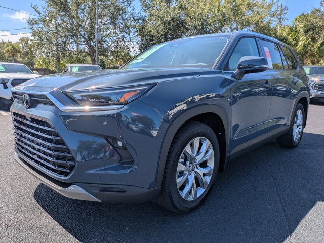 New 2026 Toyota Grand Highlander Limited image 9