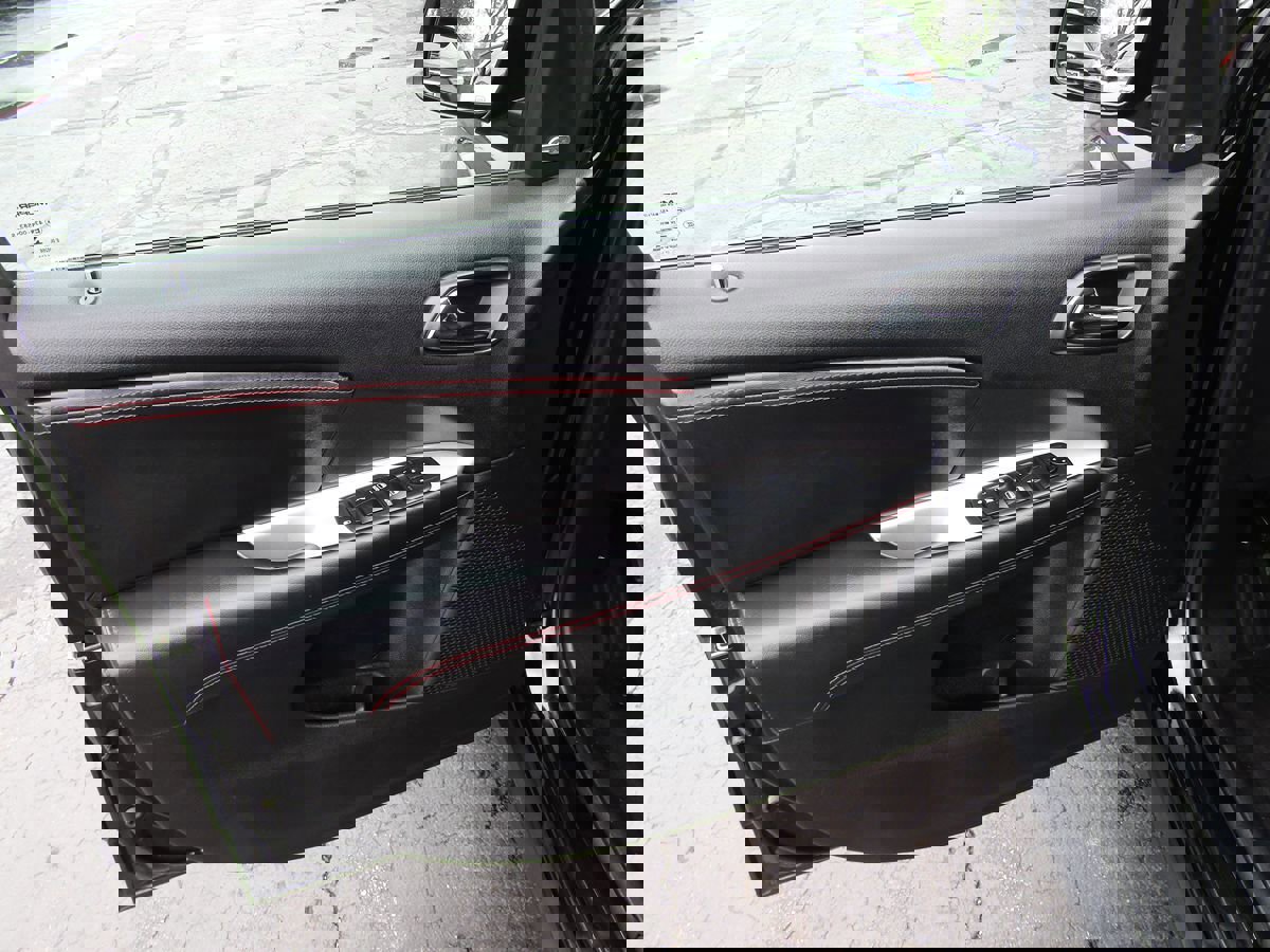 Used 2018 Dodge Journey GT image 26