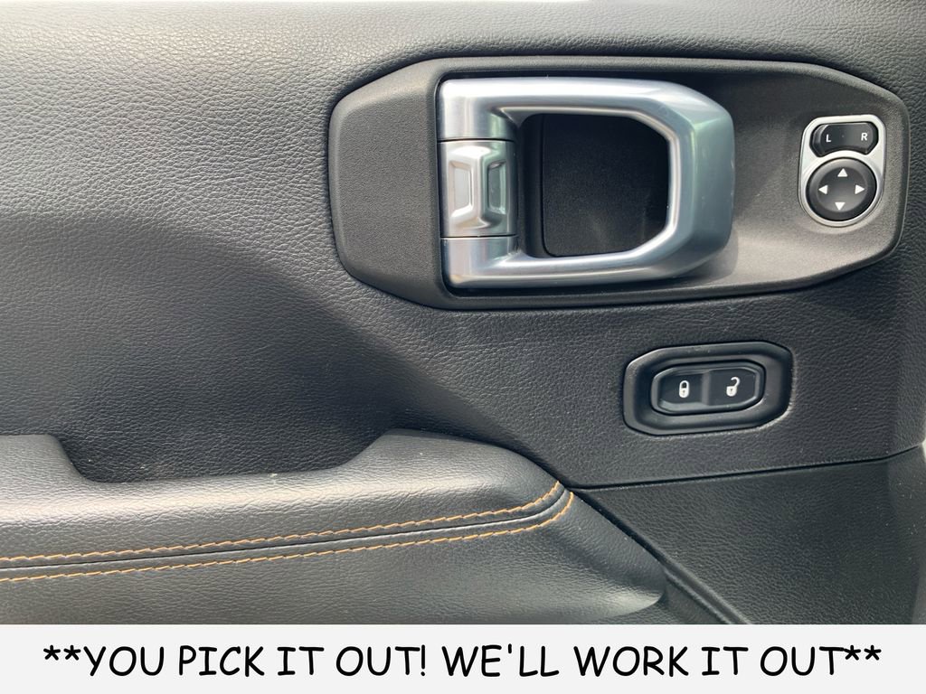 Used 2022 Jeep Wrangler Unlimited Sahara AWD/4WD image 12