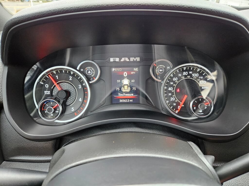 Used 2024 RAM 3500 Tradesman w/ Convenience Group AWD/4WD image 24