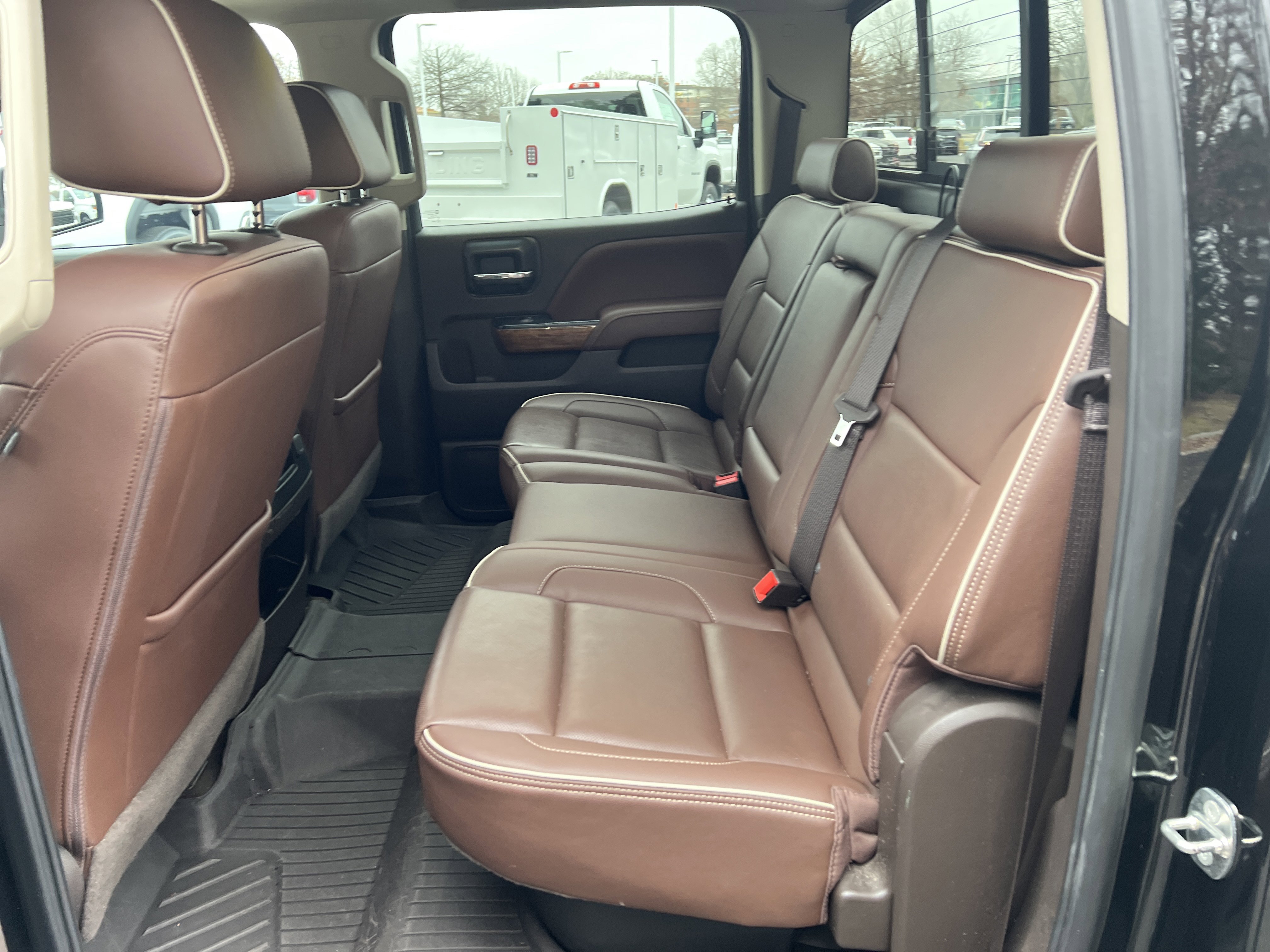 Used 2018 Chevrolet Silverado 1500 High Country image 31